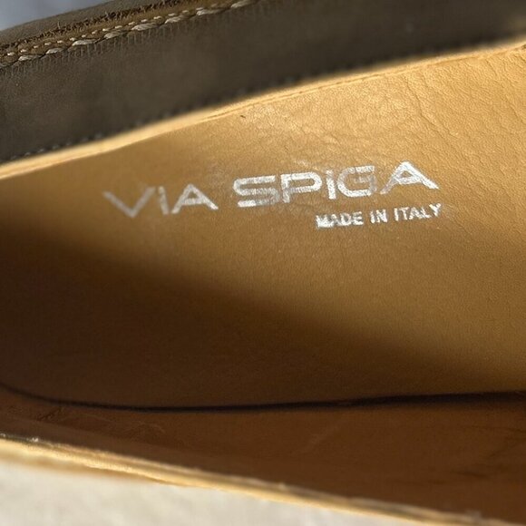 Via Spiga SZ12 Tan Suede Italian Leather slip on Old Money Office Casual Classic - Picture 8 of 8
